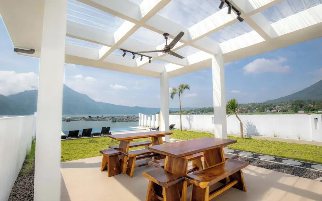 Intan Lake View Kintamani