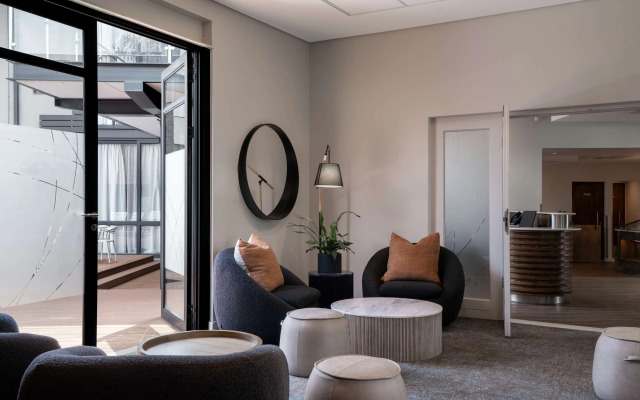 Radisson Hotel and Convention Centre OR Tambo Airport