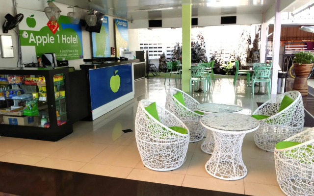 Apple 1 Hotel Gurney