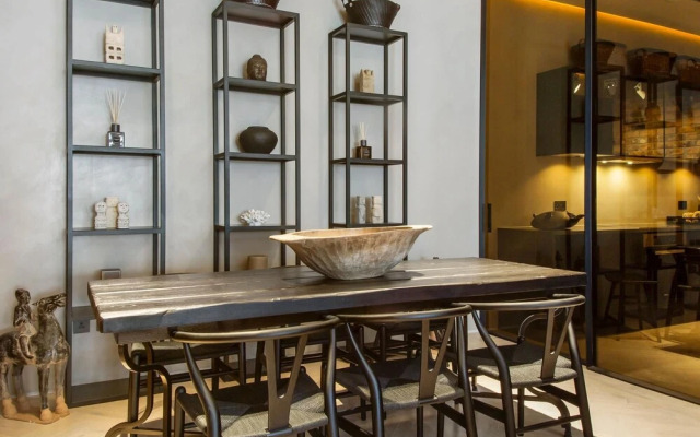 Luxurious Mews House in Pavilion Road - 3 Bedroom