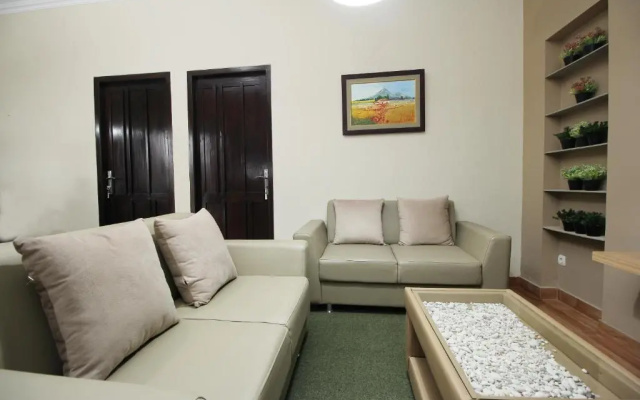 OYO 572 Omah Gedongkuning Syariah Homestay