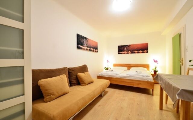 AJO Apartments Central