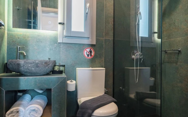 Uranides Luxury Suites