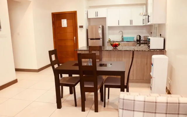 Deluxe 1 Bedroom With A View , Gym & Pool - Kilimani