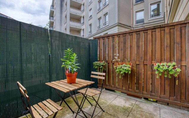 Nice Apartment With Terrace in Charenton