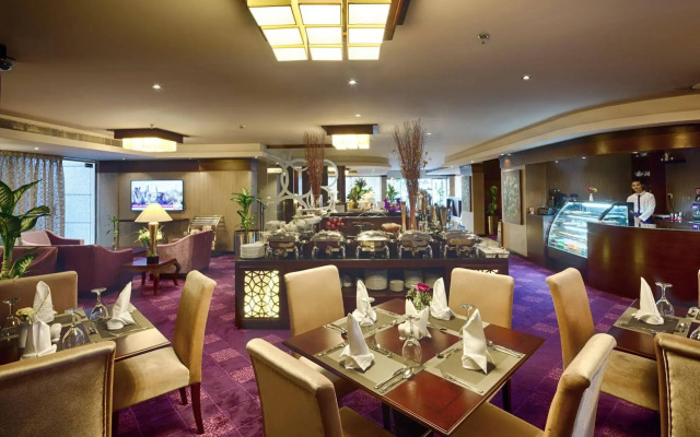 Lavona Hotel