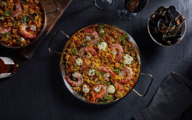 Amway Grand Plaza, Curio Collection by Hilton