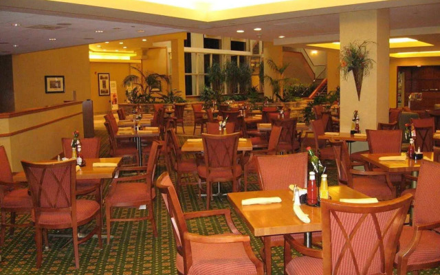 Embassy Suites Hotel Winston-Salem