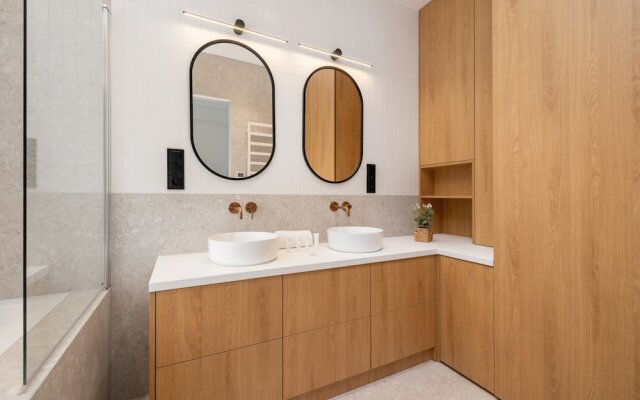 Słowackiego Elegant Apartment by Renters