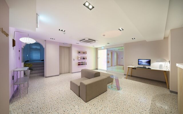 Knockin Hotel Daejeon by Aank