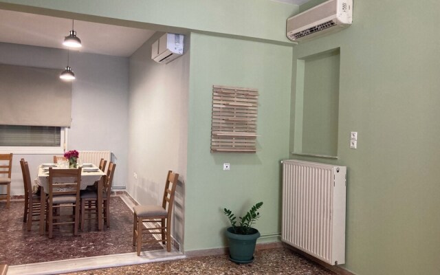 Yanni's Urban Residence