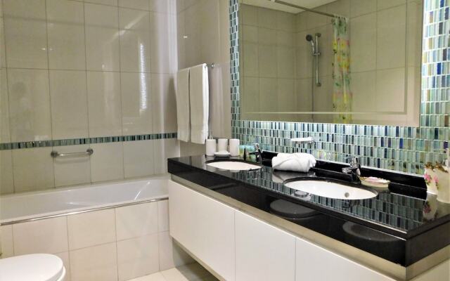 Luton Vacation Homes Damac Heights
