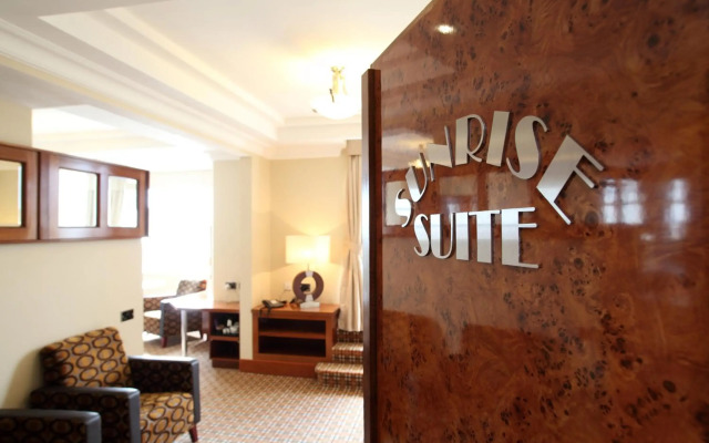 Pier Hotel