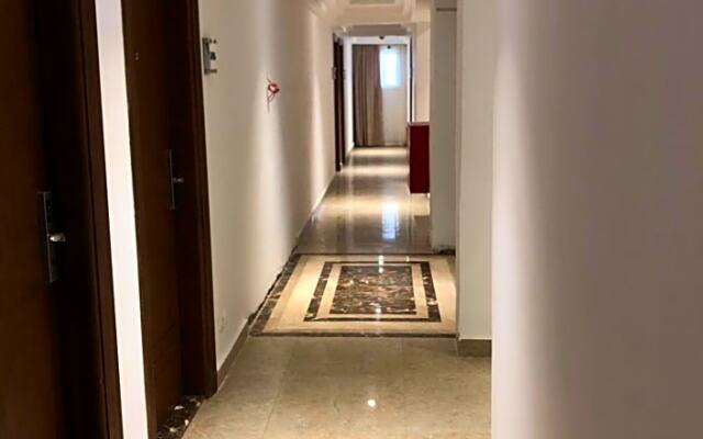 Maxim Hotel