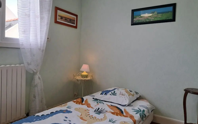 House in Treompan Near Sandy Beach