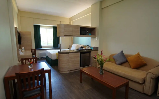 Microtel Inn & Suites Luisita-tarlac