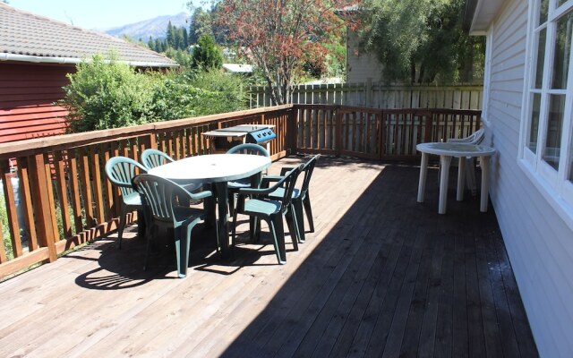 16 Torquay Tce