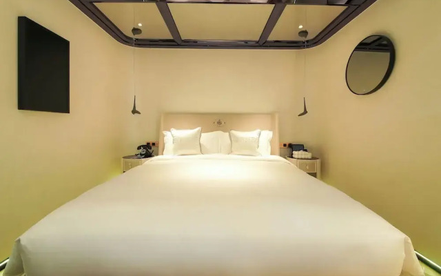 Space Design Hotel