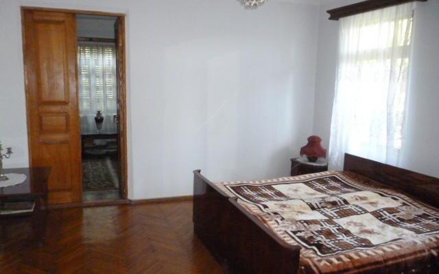 Irakli Guest House