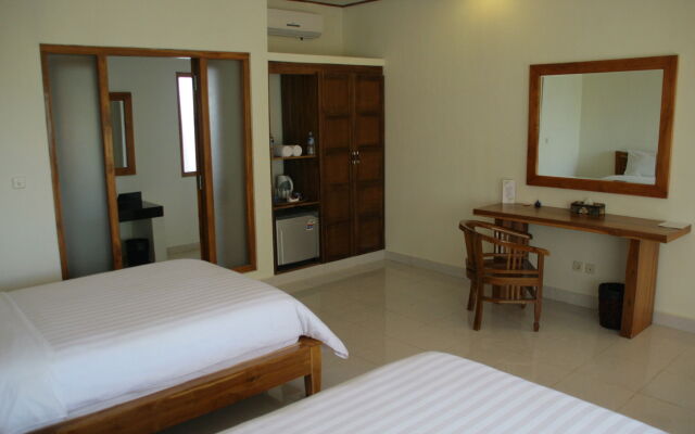 Puri Sari Beach Hotel