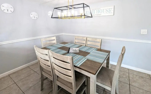 Sea Club #13 - Coastal Charm