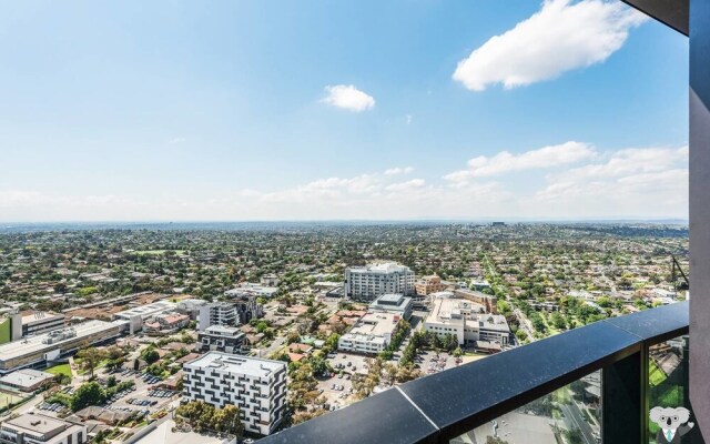 Designer Home With View 2 Bed In Box Hill Vbh850