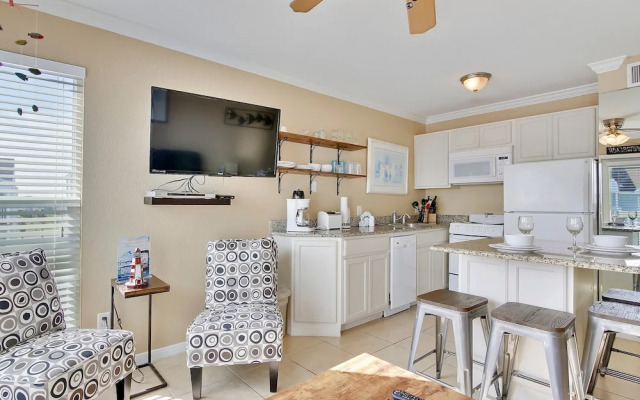 Seascape 2305 1 Bedroom Condo by RedAwning