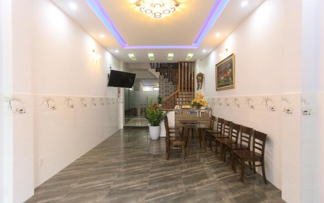 OYO 1068 Fussa Hostel and Apartment