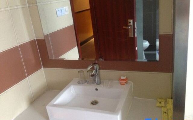 Shanghai Yiyan Business Hotel (Qingpu Industrial Park)