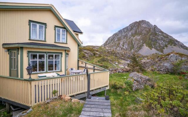 Sea-view house in Sund