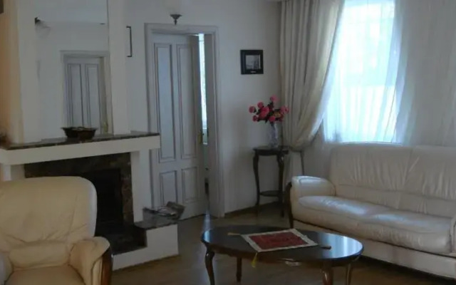 Family House Majori