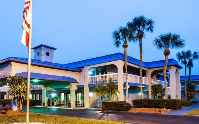 Vista Inn & Suites Tampa