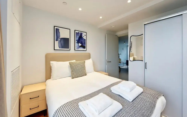 Fabulous Two-bedroom Apartment in Poplar