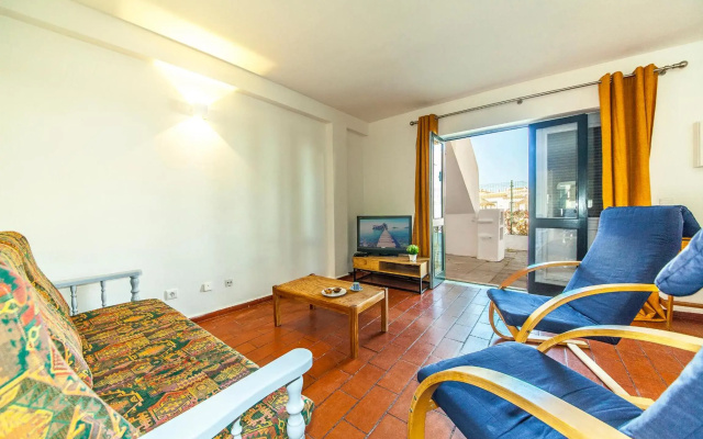 B20 - Sun and Pool Apartment