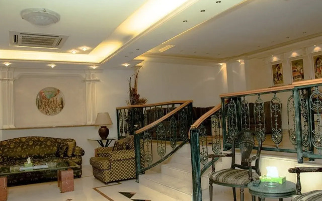 White House Suites