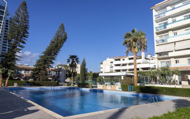 Palm Beach Sea View Apartment
