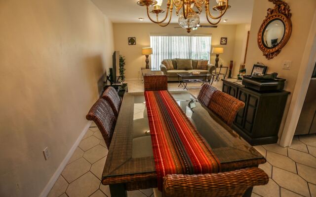 250 Albatross St. - M