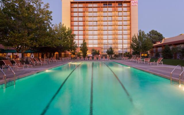 Crowne Plaza Albuquerque, an IHG Hotel