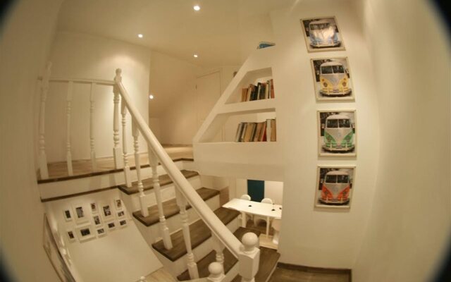 Baby Lemonade Hotel