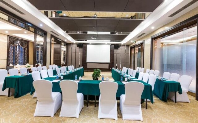 Xing'anmeng Biguiyuan Phoenix Hotel