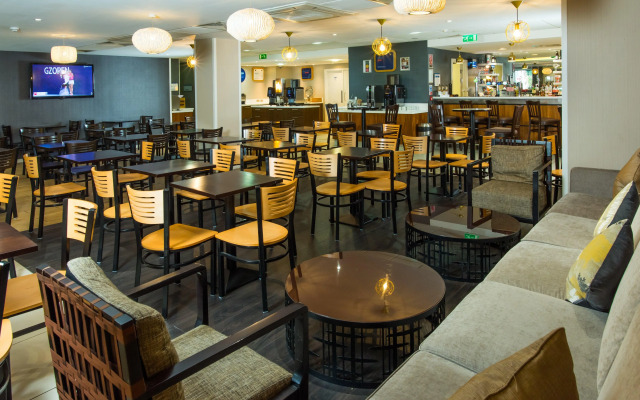 Holiday Inn Express London - Wimbledon South by IHG