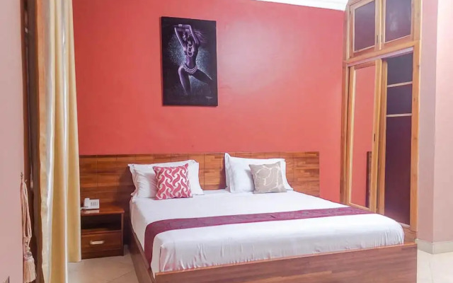 Triple Hill Hotel