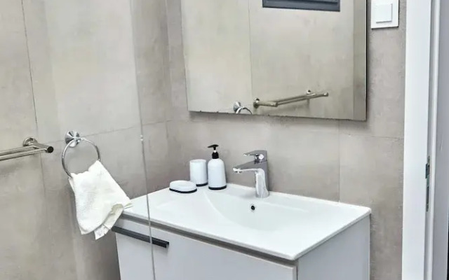 Waypoint Suites
