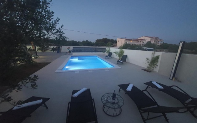 Pool Villa Divna