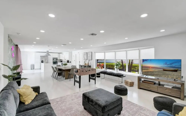 Florence Villa Heated Pool