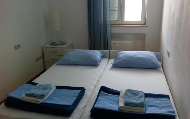 Apartments Laus