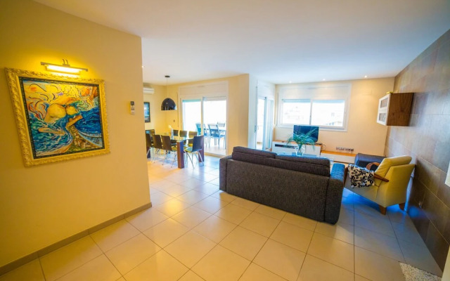 Agi Drugstore Apartments