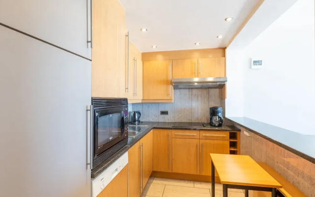 Apartment in Zeedijk With Sea View