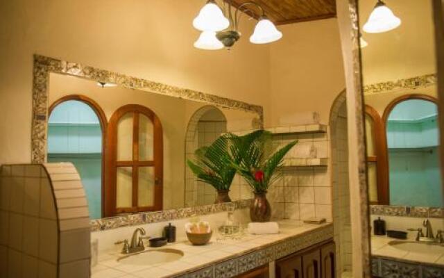 Casa Lucia Boutique Suites & Apartments