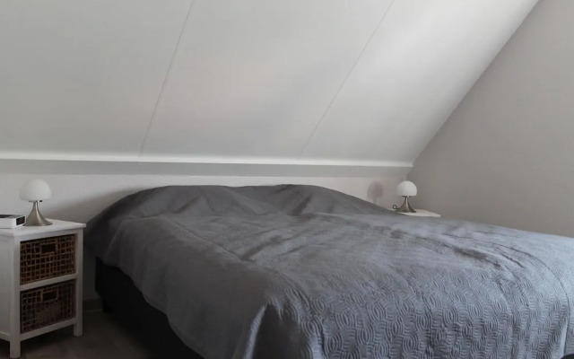 Nice Holiday Home With Garden Near Beach